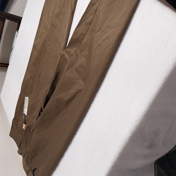 FENDI PANTS I FIT A 36 ITS PERFECT FOR ANYONE 34-36 - Picture 4 of 8